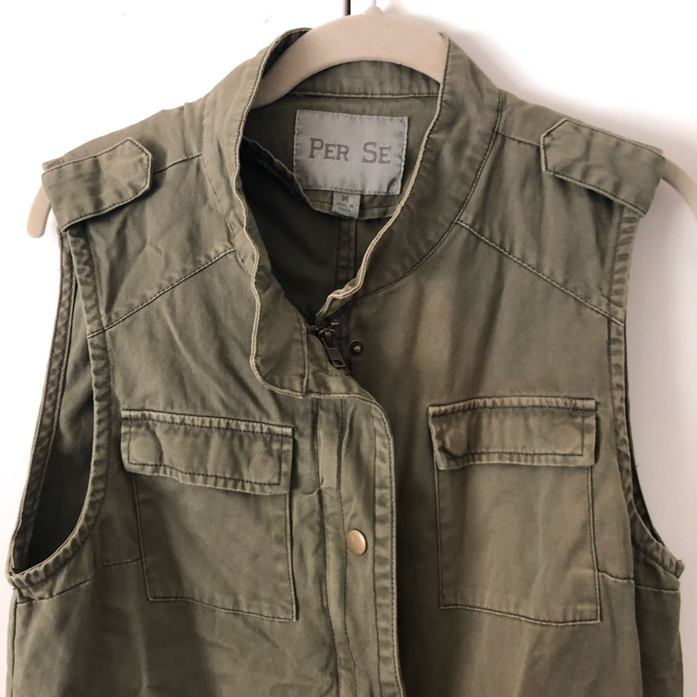 Vest - Picture 4 of 5